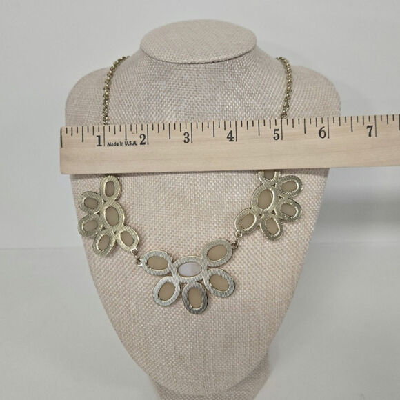 J.Crew Gold Tone Statement Necklace Cream Bead Flower Design – Adjustable Chain - Picture 3 of 5